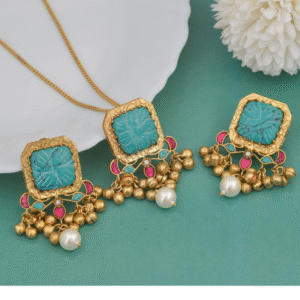 Front home page Green locket set